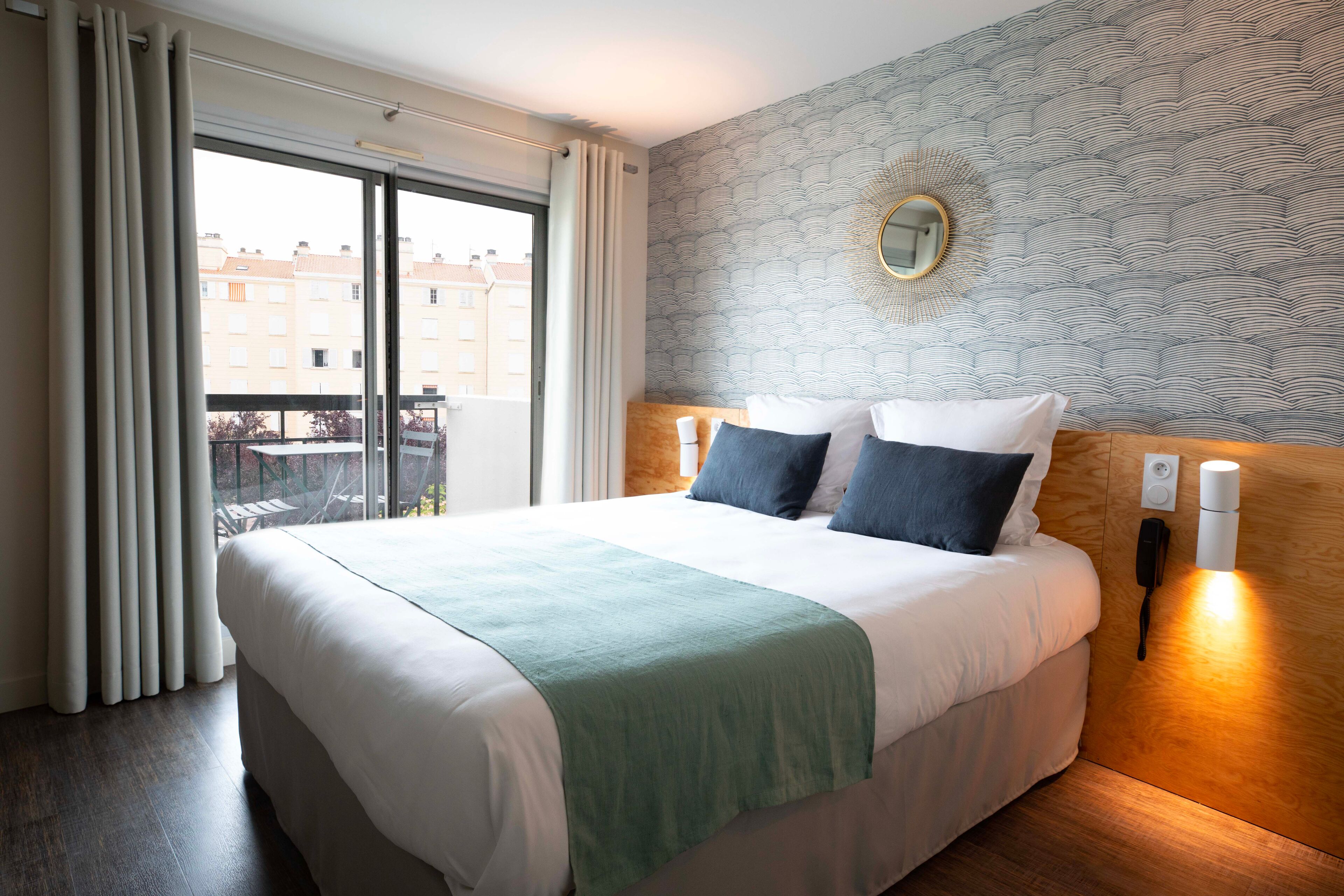 standard room | select comfort beds, in-room safe, blackout curtains, free wifi