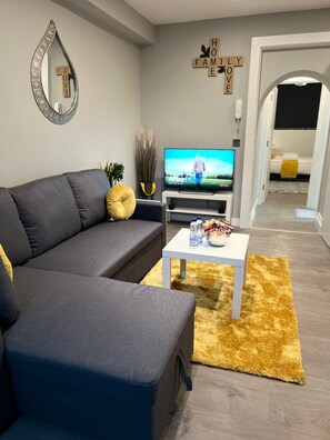 1 bedroom, iron/ironing board, WiFi - Capital Apartment by City Centre  (Cardiff)