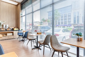 用餐
