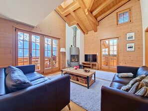TV, fireplace - Chalet Snowflake by Interhome (Grindelwald)
