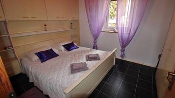 2 soverom, strykejern/-brett, internett (inkludert) og sengetøy