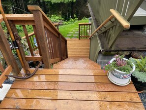 Property grounds - Experience Sitka's charm in your cozy 1-bedroom retreat overlooking the bay (Sitka)