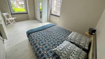 1 chambre, fer et planche à repasser, Wi-Fi gratuit, draps fournis