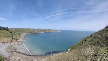 Plage, chaises longues