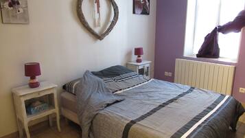 1 bedroom, desk, soundproofing, iron/ironing board