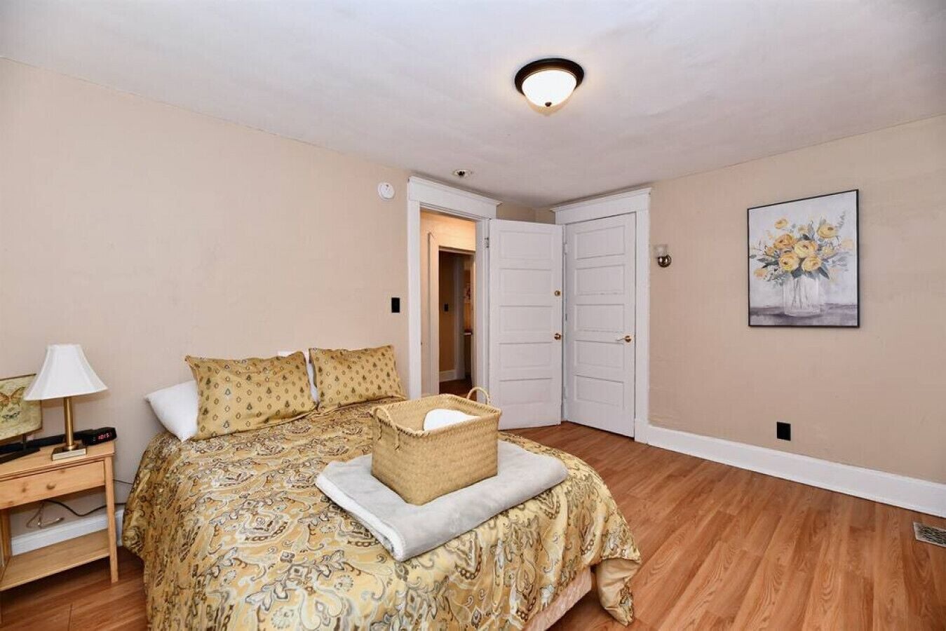 Luxury Oasis 5 Min to Downtown Indy Sleeps 10