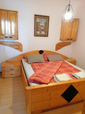 1 soverom, internettilgang og sengetøy