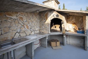 Enceinte de lâhĂ©bergement