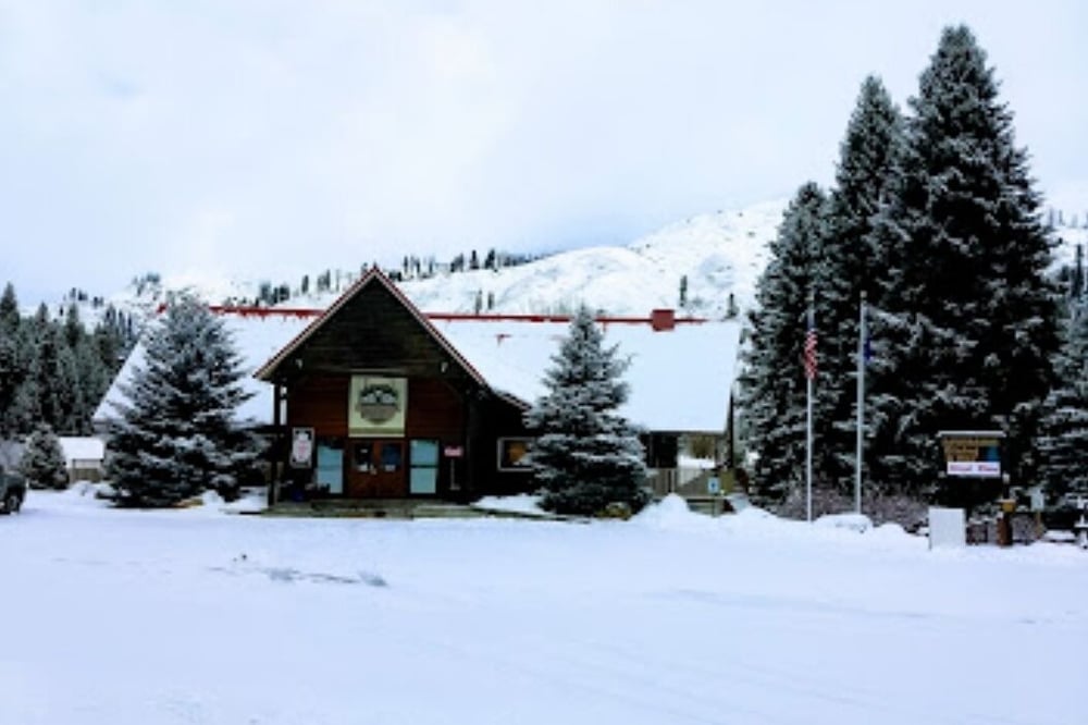Cabin 3 at Southfork Lodge- Sleeps 2