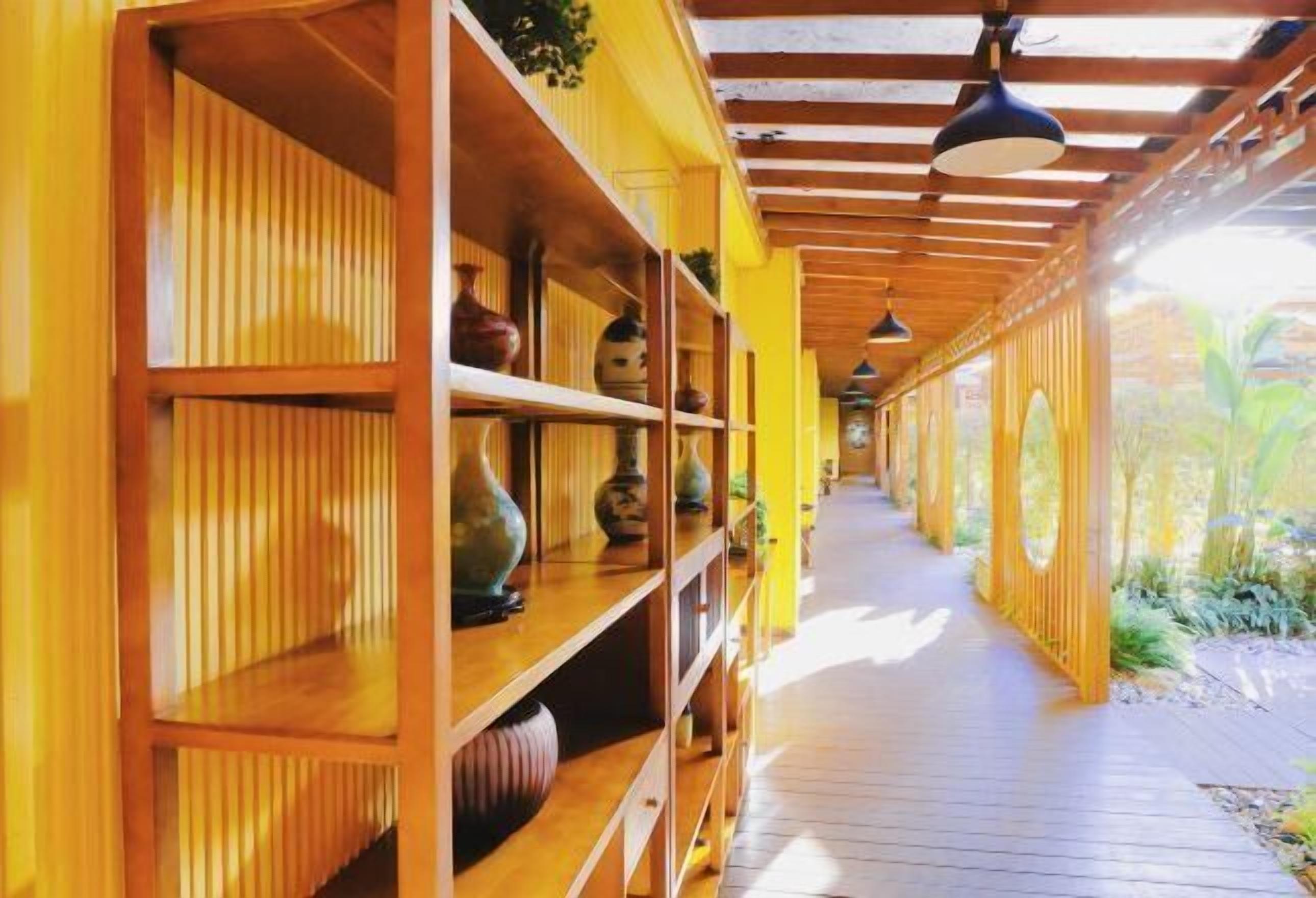 المنشأة من الخارج