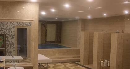 Lanyi Holiday Hotel
