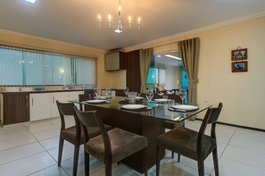 Dining - Casa na Praia de Tabuba por Carpediem (Caucaia)