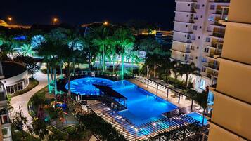 Leilighet – club, adgang til basseng | Basseng | 2 utendørsbassenger og bassengparasoller