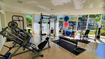 Club Apartment, Pool Access | Fitness facility