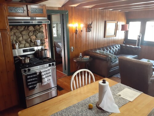 Idyllic rustic country house for extended stay over 30 days ideal for World cup 