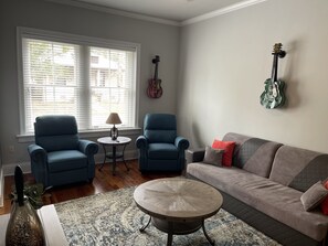 Smart TV - Location! Quiet, Cozy 2-Bedroom Condo In The Heart Of Historic St. Augustine! (SAINT AUGUSTINE)