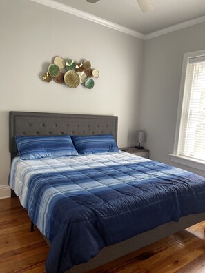 2 bedrooms, free WiFi, bed sheets - Location! Quiet, Cozy 2-Bedroom Condo In The Heart Of Historic St. Augustine! (SAINT AUGUSTINE)