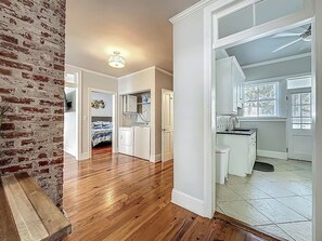 2 bedrooms, iron/ironing board, WiFi, bed sheets - St. Augustine Condo in Historic Downtown, 2bd (SAINT AUGUSTINE)
