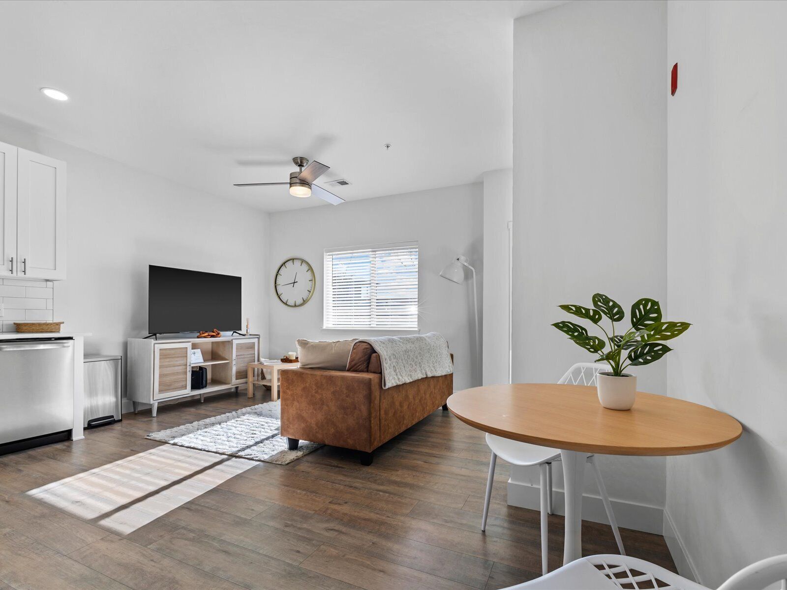 Beautiful modern apartment. 