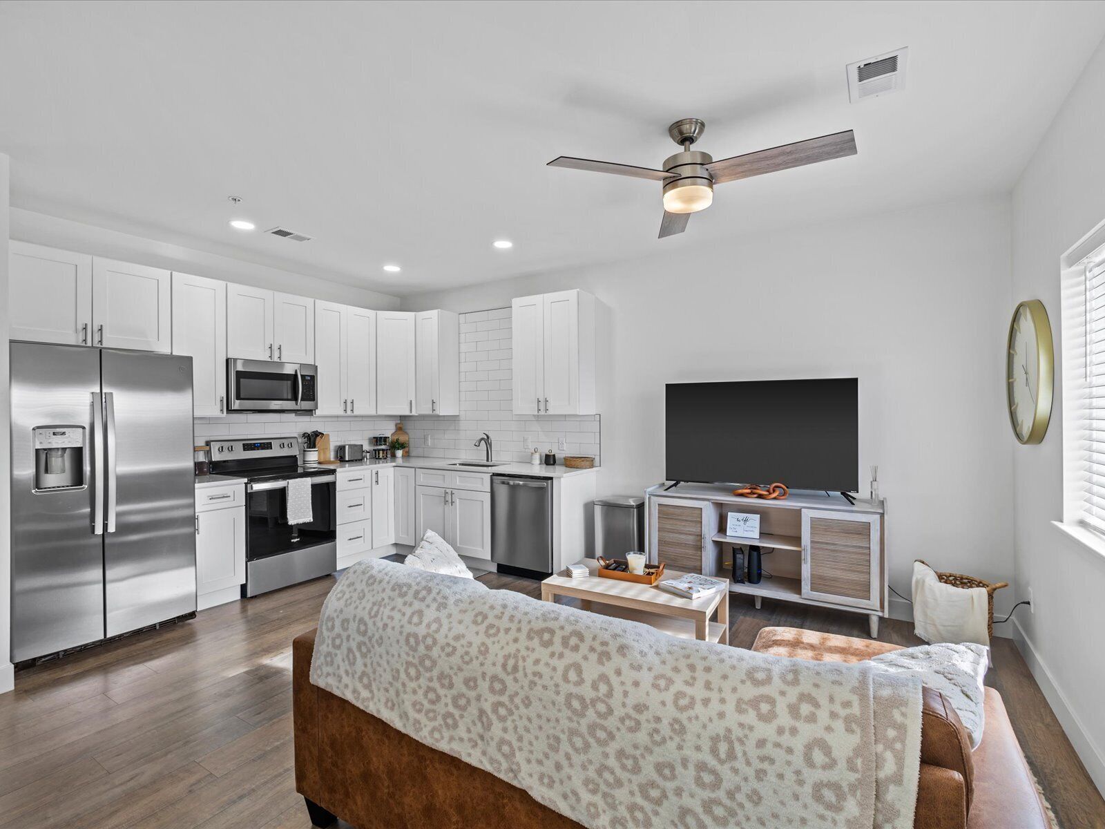 Beautiful modern apartment. 