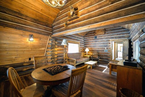Creekside Cabin - Quiet Cabin 23 Minutes from Town