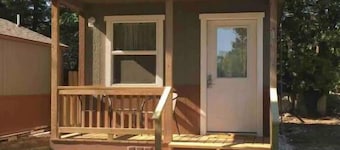 Hoot Owl Cabin: weekly discount $$ available!
