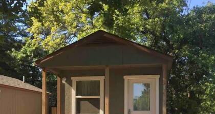 Hoot Owl Cabin: weekly discount $$ available!