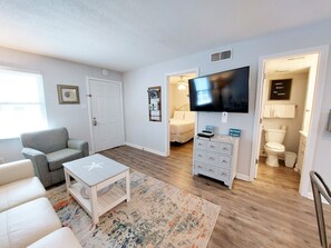 2 bedrooms, iron/ironing board, WiFi, bed sheets