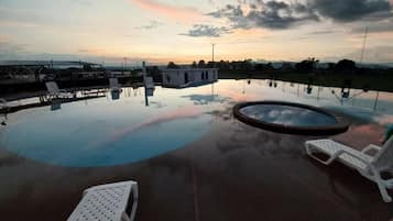 Piscine extérieure