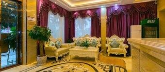 Wanxiang Hotel (Qinzhou Lingshan)