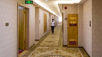 المنشأة من الداخل