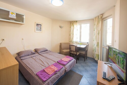 LAZUR - 15min to the Beach - nice flat with 2 separate rooms