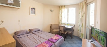 LAZUR - 15min to the Beach - nice flat with 2 separate rooms