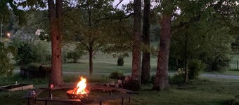 House Mountain Retreat 