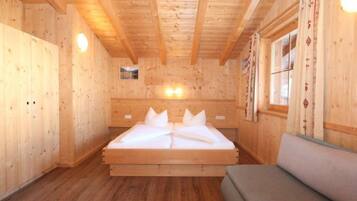 4 chambres, bureau, accĂšs Internet