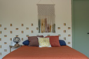 1 habitación, escritorio, tabla de planchar con plancha y wifi gratis