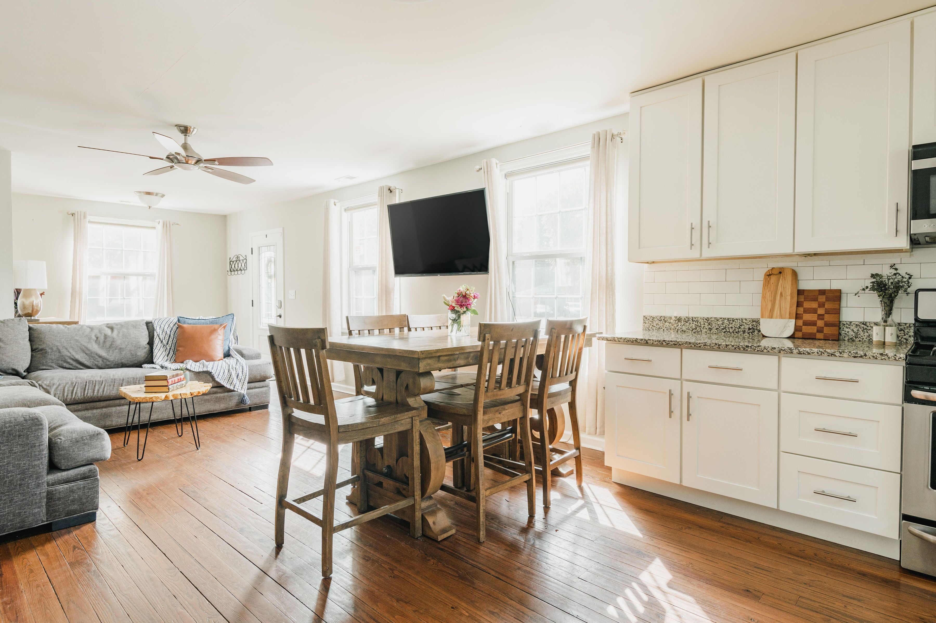 Charming 3 Bedroom Park Circle Home