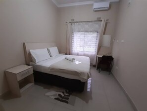 3 camere, una scrivania, Wi-Fi gratuito, lenzuola