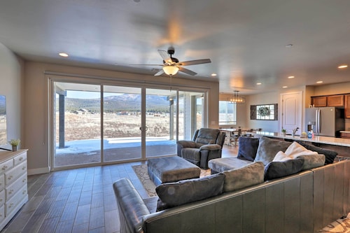 Flagstaff Home w/ Views - Near Arizona Snowbowl!