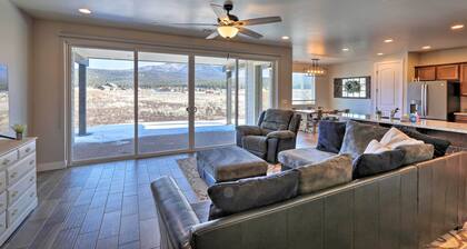 Flagstaff Home w/ Views - Near Arizona Snowbowl!
