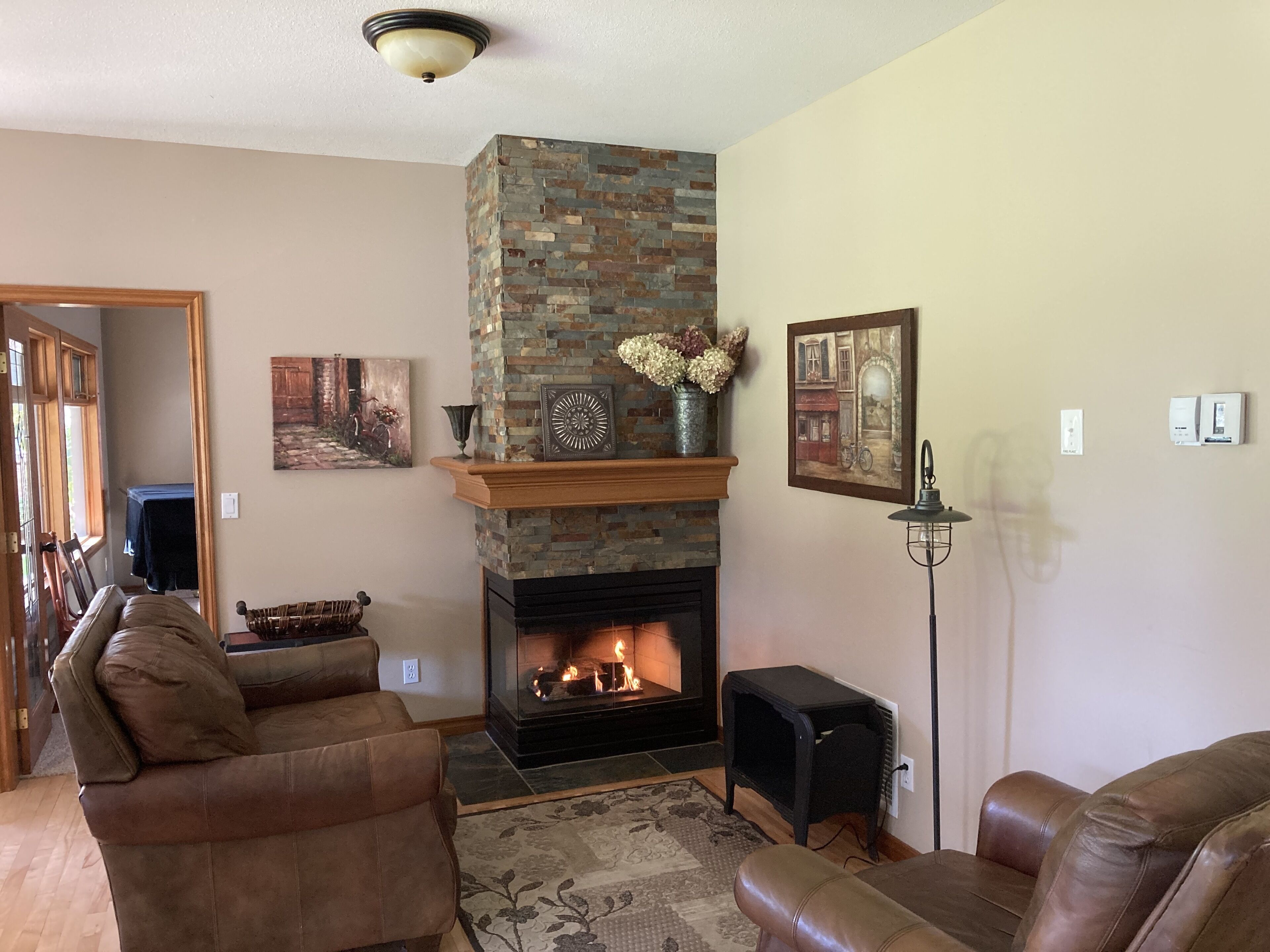 One stop Vacation: Pool, Volleyball and Basketball