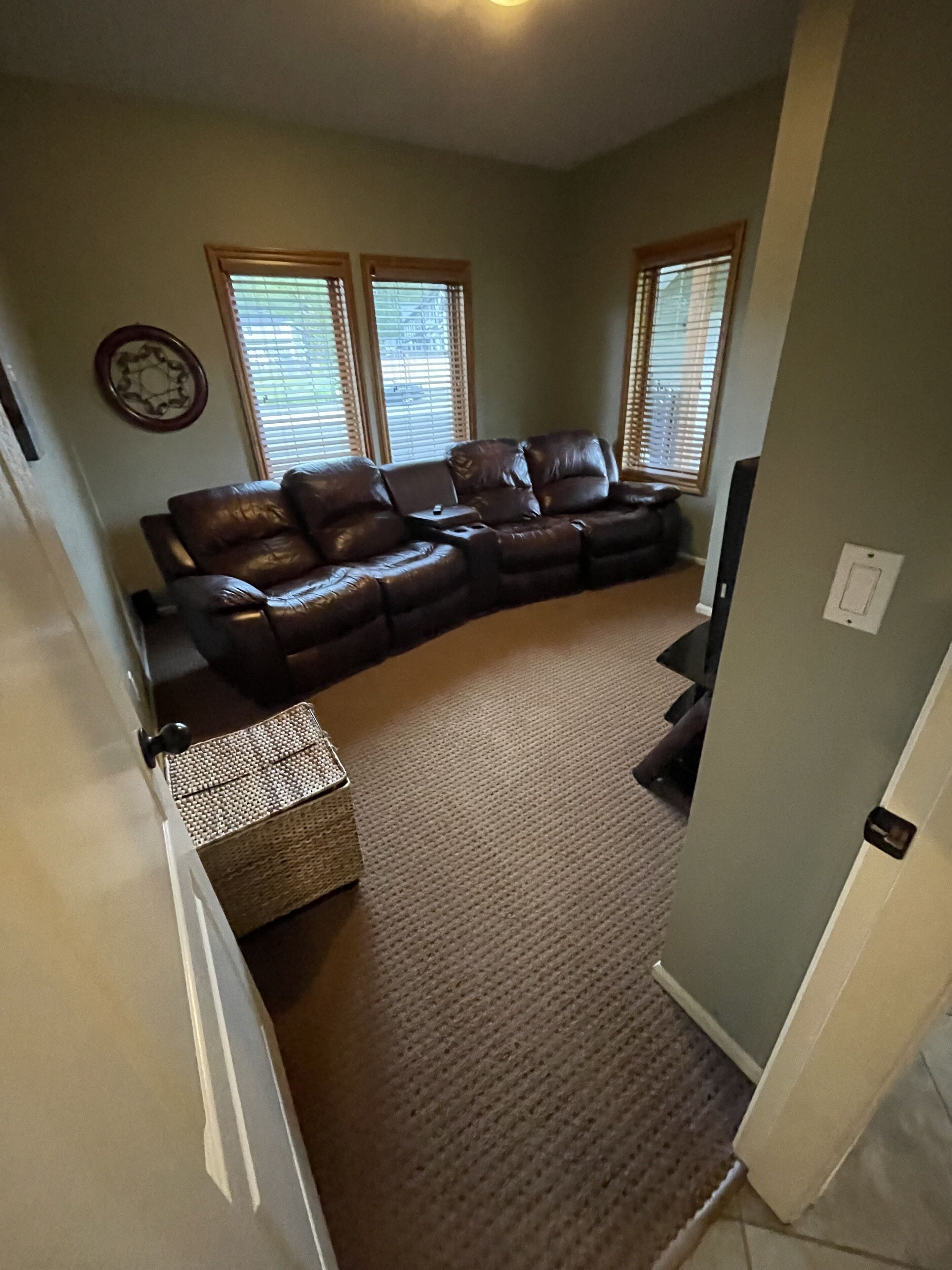 One stop Vacation: Pool, Volleyball and Basketball