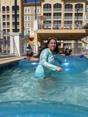 Outdoor pool - Westgate Resort Close to Disney World (Kissimmee)