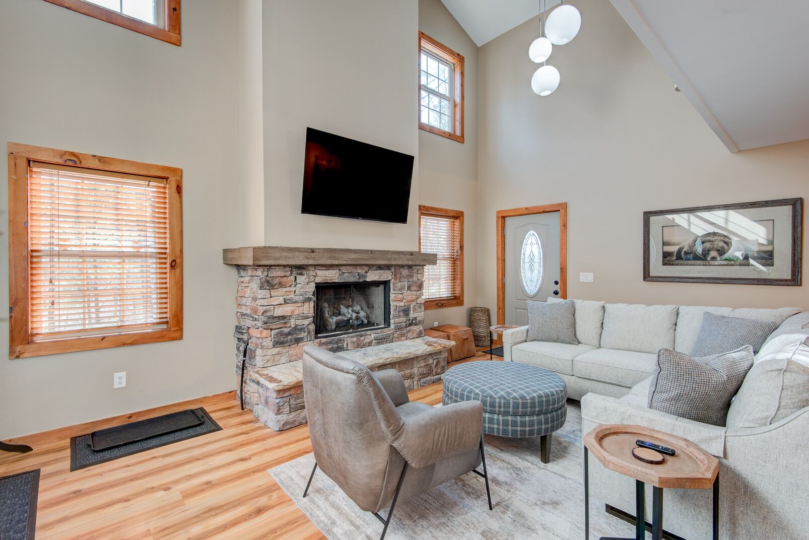 Mountaineer Retreat - 5 mins to Boone, fire pit, three suites