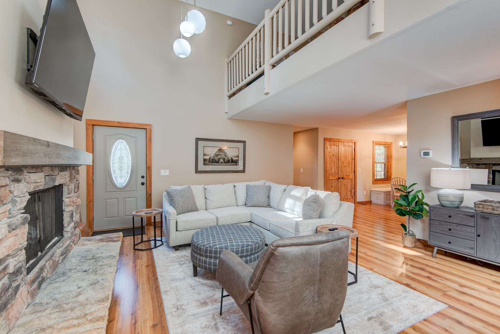 Mountaineer Retreat - 5 mins to Boone, fire pit, three suites