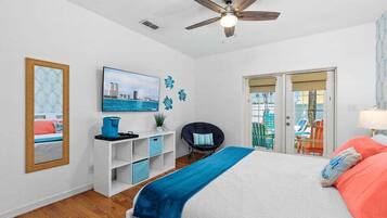 4 bedrooms, iron/ironing board, free WiFi, bed sheets