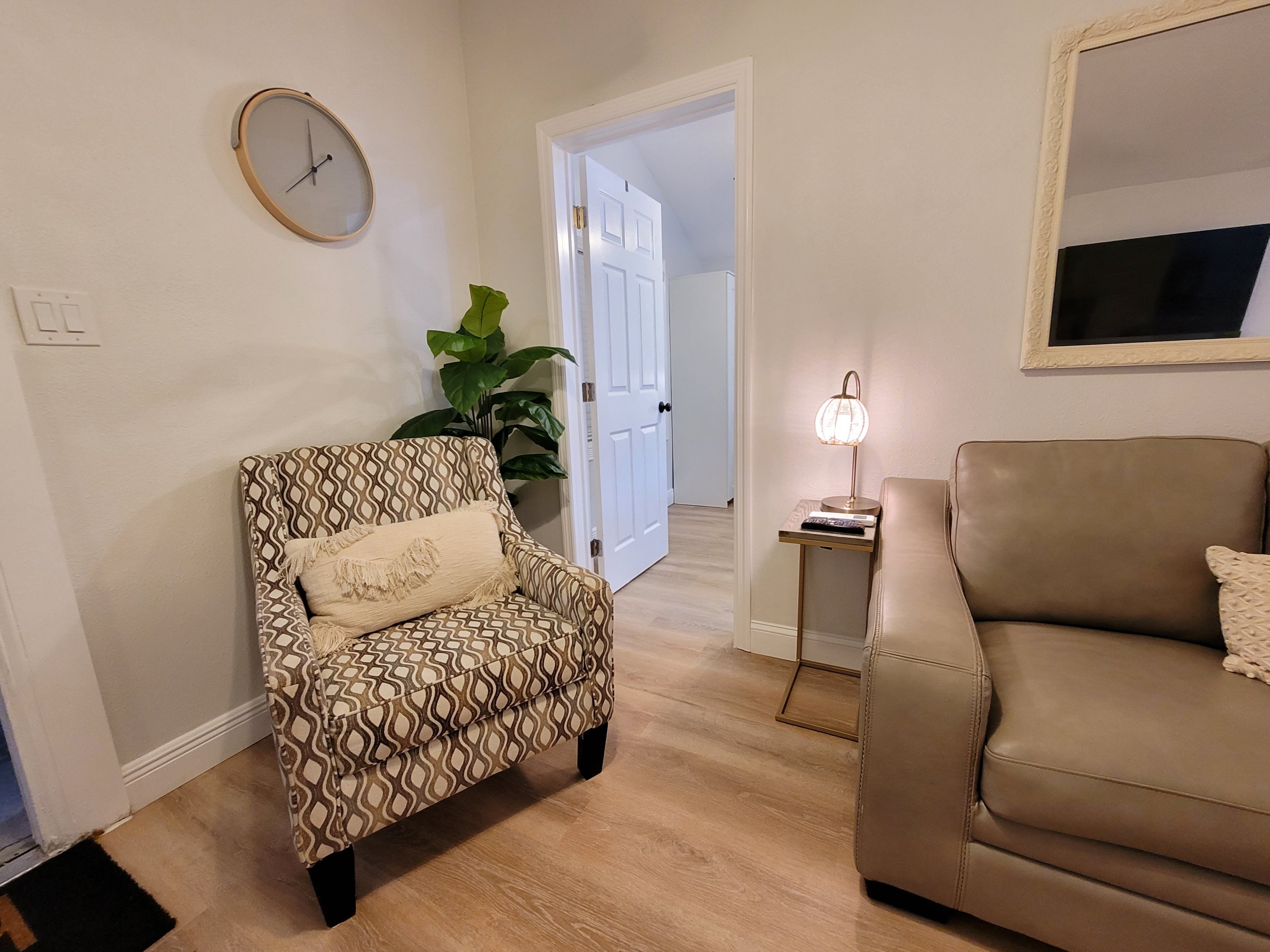 Indian Rocks Beach Cottage/Hot Tub/pet friendly/free beach equipment/free wifi & parking