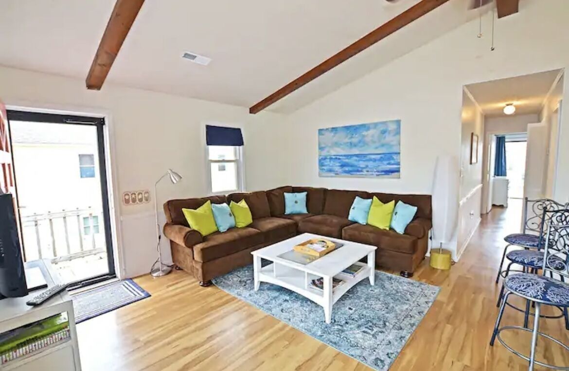 Pets OK Beach Home+Short Walk Beach Access+Views!!