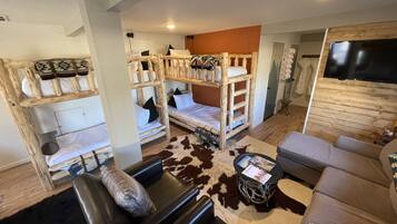 Family Room | Premium bedding, individually decorated, individually furnished