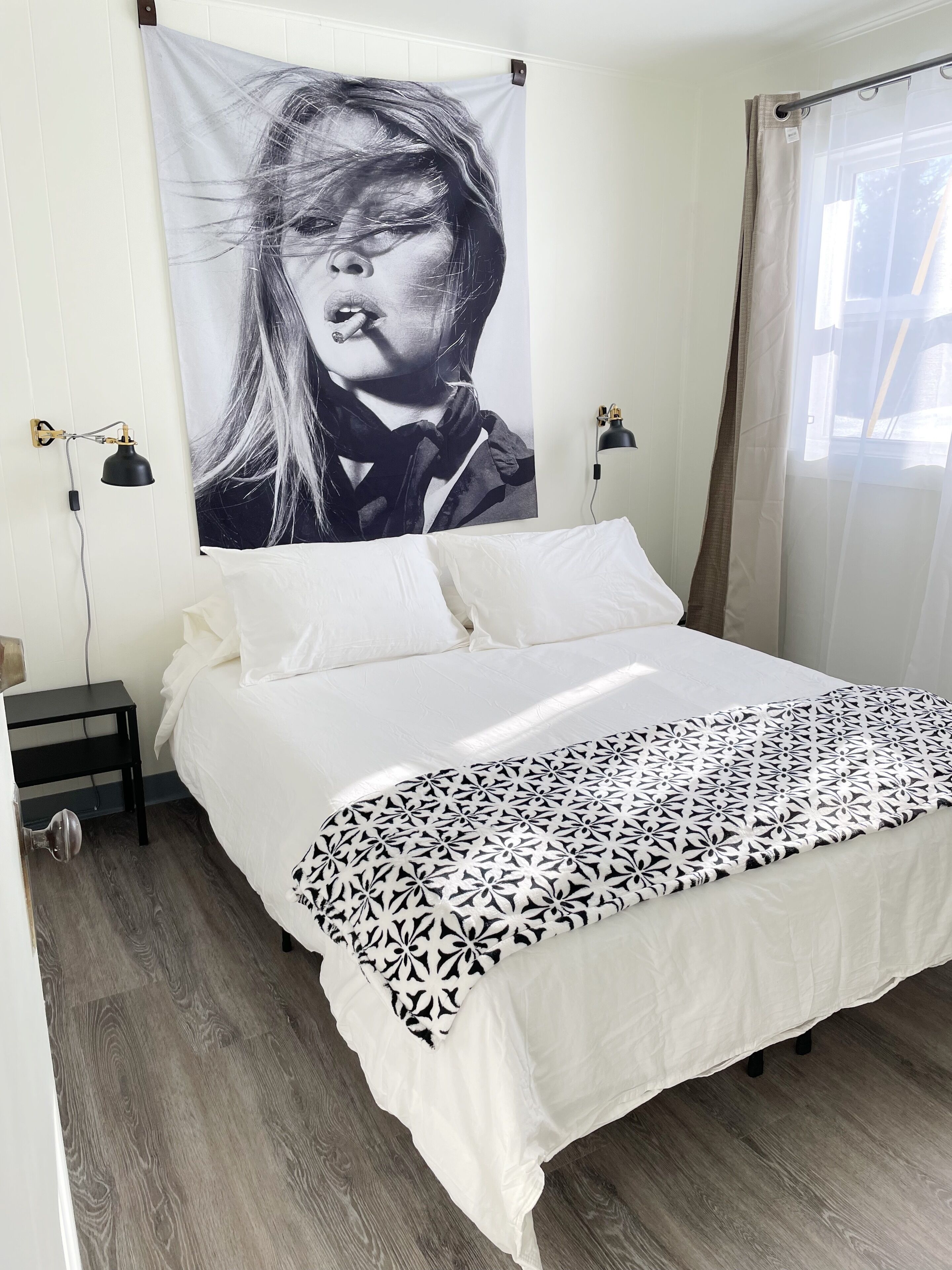 Suite 105 | 1 Bed/1bath + Living & Kitchen , Cozy and eclectic Sault Ste. Marie Suite